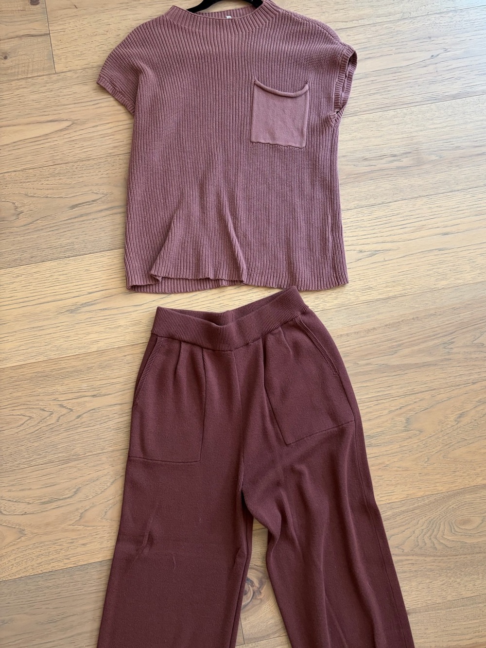 Amazon Women's Two-Piece Ribbed Top & Wide-Leg Pants Set in Rosewood